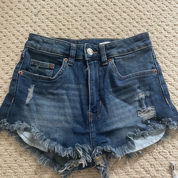 H&M denim shorts - Picture 1 of 3